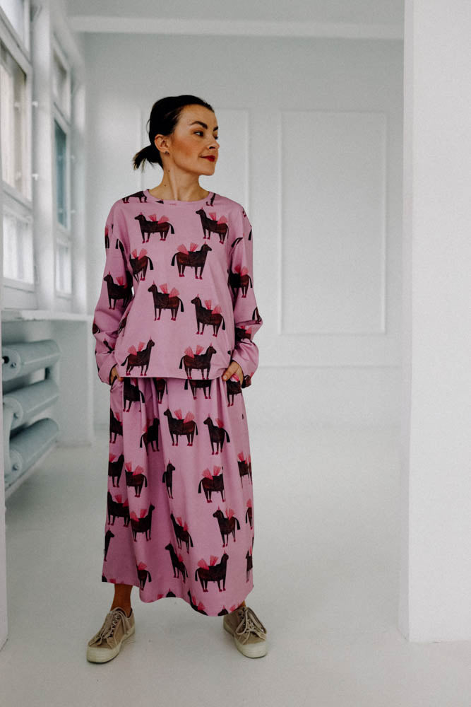 PRE ORDER - PFERDE AUF ROSA - LONGSLEEVE