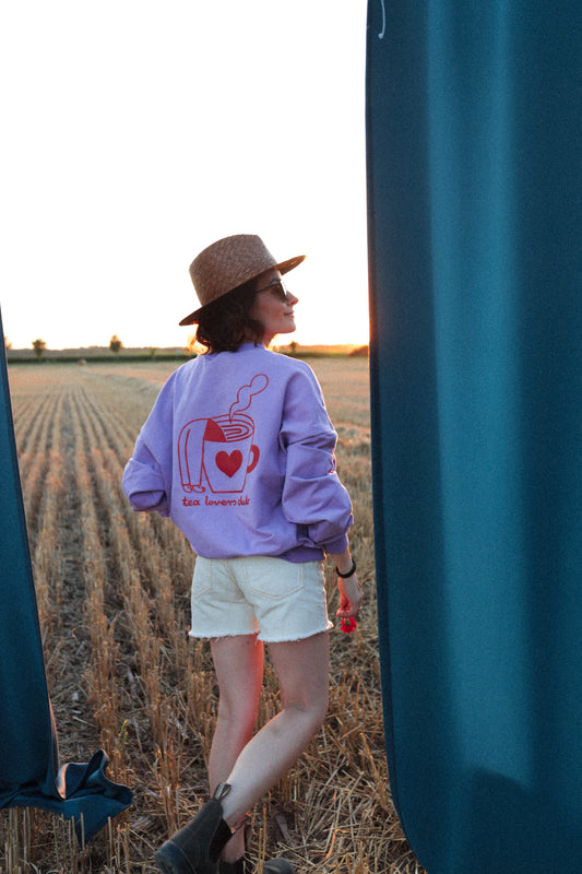 TEA LOVER AUF LILA - SWEATSHIRT (LIEFERUNG CA. 14 TAGE)